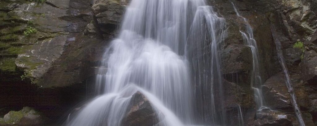 Raven cliff falls hike